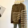 Retiro de Contramuestra de Ropa Femenina de Marca Grande con Etiqueta Cortada, Suéteres Rayados de Estilo Perezoso, Tops de Punto Gruesos Elegantes Retro para Mujer de Otoño e Invierno