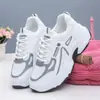 Sapatos Femininos 2023 Novidades Explosões Sapatos Torre Femininos Casuais Versáteis Confortáveis Respiráveis Tênis Primavera e Verão Sapatos de Corrida