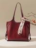 Bolsas de Design de Nicho 2025 Nova Bolsa de Ombro Estampada da Moda de Alta Qualidade para o Dia a Dia Bolsa Tote Versátil de Grande Capacidade