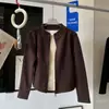 Jaqueta Feminina Curta de Veludo Dupla Face Quente e Confortável com Gola Alta e Zíper Duplo Cintura Marcada Outono e Inverno