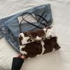 Nova Bolsa de Ombro Plush Tendência Simples Personalidade para Mulheres, Moda Texturizada Bolsa Macia Peluda de Axila