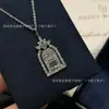 Corrente de Clavícula Flor de Lis V-Ouro Pequena Trevo com Cravação Completa de Diamante, Luxo Leve, Sensação de Alto Padrão, Design de Nicho