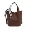 Bolsa Balde Simples de Mão Estilo Japonês para Mulheres Outono/Inverno 2025 Nova Bolsa de Ombro com Lenço Costurado Bolsa Transversal para o Dia a Dia