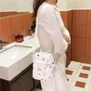 Bolso bandolera de estilo coreano, fresco y lindo, con estampado de estrellas para niñas, perfecto para salir, con un diseño elegante y atractivo, y un compartimento para teléfono de alta calidad