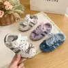 Novedad Otoño 2026 Zapatillas a la Moda con Lazo para Niñas, Estilo Coreano Princesa Suela Suave Zapatos de Entrenamiento Alemanes, Venta al por Mayor de Zapatos para Niños
