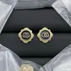 Aretes de Letra Doble C Estilo Chanel para Mujer, Aretes de Botón con Diseño de Nicho, Aretes de Lujo Ligero Inspirados en Chanel, Aguja de Plata