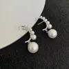 Pendientes Curvos de Perla en Línea Única de Diseño de Nicho Europeo y Americano, Pendientes Retro de Alta Gama para Mujer, Pendientes Simples Elegantes