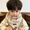 Cachecol Triangular Jacquard Liso Unissex para Bebê, Protetor de Pescoço Duplo com Pompons Estilo Coreano para Outono e Inverno, Cachecol Simples Protetor de Pescoço Infantil