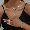 Amazon Moda Collar de Diamantes de Imitación de Cristal Pendientes Pulsera Juego de Tres Piezas Accesorios de Joyería Joyería para Bodas Nupciales