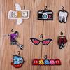 Según el capítulo de bordado, pegatinas de tela bordadas, bordado por computadora, lindo parche decorativo para ropa, bolso de cuero con cámara y dinero volador