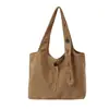 Nova bolsa tote de grande capacidade 2026, bolsa de ombro de nylon, bolsa de mão casual e estilosa, adequada para estudantes do sexo feminino, para ir ao trabalho e armazenamento