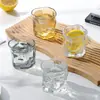Taza de Vidrio Retorcido Estilo Ins de Lujo Ligero, Taza de Agua Plegada Irregular Creativa, Taza Pequeña de Whisky para el Hogar, Colorida