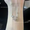 Elegante e Fresco Colar Flor Borboleta Fantasma para Mulheres, Design de Cinco Pétalas Full Diamond de Nicho com Toque de Luxo e Estilo Versátil