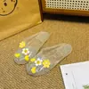 Pingentes de sapato de girassol são compatíveis com sapatos transparentes de cristal populares, sapatos de gelatina da moda e tamancos.. Charms de sapato DIY para mulheres