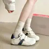 Zapatillas blancas de suela gruesa, muy estilosas y atractivas para mujer, nuevos zapatos de otoño 2026 para mujer, zapatillas de entrenamiento retro alemanas, zapatos casuales para mujer
