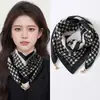 Bufanda de Seda Estilo Coreano con Hebilla Magnética para Mujer, Bufanda Cuadrada Delgada, Bufanda de Invierno con Colgante, Decoración para Cuello, Moda Versátil, Protector de Cuello, Venta al por Mayor