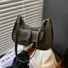 Otoño 2026 Bolso de Mano Retro de Nicho Elegante Nuevo Bolso Cuadrado Pequeño Personalidad para Mujer Gran Capacidad para Viajes Diarios Bolso de Hombro Único Cruzado