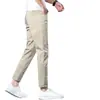 Jeans cortos de alta gama para hombre en color caqui fino de verano para Hong Kong, corte ajustado, para personas menudas, pantalones casuales, lujo ligero