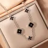 [Set] Collar de Trébol de Cuatro Hojas Accesible de Lujo Transfronterizo Pendientes para Mujer Pulsera Moda de Nicho de Gama Alta Colgante Exquisito Joyería