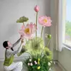 Flores de Simulación Flores Artificiales Arte Floral Paisajismo Exhibición en Ventana de Centro Comercial Exhibición en Piso Decoración de Flor de Loto de Verano Arreglo Belleza del Paisaje Exhibición