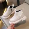 Botas infantis, populares para outono e inverno, cor sólida, simples, versáteis, botas estilo Martin, exportação, botas de couro únicas mais vendidas, botas leves e confortáveis