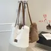 Colección de otoño transfronteriza: bolsa de mano espaciosa, elegante y mullida, perfecta para el uso diario, la escuela y los desplazamientos