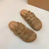 Sapatos Casuais de Solado Grosso para Mulheres, Novo Estilo Primavera e Verão 2026, Mules Fechados Respiráveis Vazados Estilo Preguiçoso Slip-On