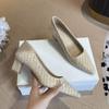 5168-19 Sapato Elegante de Salto Alto com Design Trançado de Alta Qualidade, Bico Quadrado, Versátil, para Mulheres, com Salto Grosso e Flats Que Podem Ser Pisados na Primavera e Outono