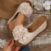 Sandalias cómodas tipo mule con decoración floral elegante y con estilo en estilo de hadas, perfectas para combinar con vestidos, nueva moda para el verano de 2026, versátiles