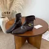 Primer Encuentro Jiying Lun Botines Cuadrados Retro Mujer 2026 Otoño Nuevo Estilo Adelgazantes Botas Color Nude Cierre Trasero Hebilla de Cinturón