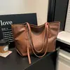 Bolso de hombro nuevo, retro y minimalista, moderno y casual, con gran capacidad, perfecto para la primavera de 2026, un bolso tote para mujer para el trabajo
