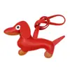 Llavero Colgante Perro Salchicha Venta al por Mayor Dibujos Animados Bolso para Mascotas Llavero de Coche Funda de Teléfono Adorno de Cuero