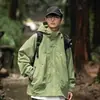 Chaqueta Repelente al Agua para Exteriores Estilo Montaña Marca de Moda Funcional Moda Suelta Casual con Capucha Senderismo Chaqueta de Trabajo