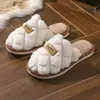 Pantuflas de felpa transfronterizas para mujer, invierno, exterior, interior, suela gruesa, hogar, esponjosas, algodón posparto