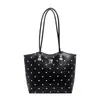 Bolso de hombro y bolso de mano versátil transfronterizo para el día a día, nuevo otoño 2026, bolso tote de lunares negros, bolso grande de capacidad para mujer