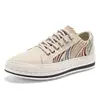 Sapatos Masculinos 2026 Primavera Novos Tendência Respirável Veludo Cotelê Casuais Tênis Masculino Fino Leve Tecido Old Beijing