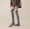 Calcetines de lana australiana gruesos, cálidos y resistentes al frío para otoño e invierno, calcetines altos elásticos antideslizantes hasta la rodilla, color liso, calcetines largos de alta gama para mujer