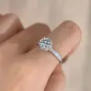 Anillo Creativo de Ramo de Plata de Ley S925 con Moissanita, Elegante y con Estilo, Anillo de Boda Dulce y Gracioso para Mujeres