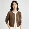 Cardigan de Tricô Gola Redonda Cor Sólida Simples Fivela Dourada Pequena Estilo Coreano Feminino Outono Inicial Novo Design Tendência Top