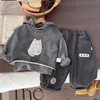 Conjunto de Bebé Primavera y Otoño 2026 Nuevo Elegante Estilo Coreano Chaleco de Gato Moda Infantil Otoño Conjunto de Tres Piezas Venta al por Mayor