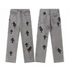 Nuevos jeans de moda con etiqueta de cuero de cruz Chrome Hearts lavada para parejas, estilo callejero, corte holgado, pantalones de pierna recta para mujer, adecuados para primavera y otoño