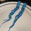 Brincos de Franja Flor de Strass Azul Europeus e Americanos Transfronteiriços Agulha de Prata, Brincos de Tarraxa Modernos e Requintados, Brincos de Luxo Leve de Alta Qualidade para Mulheres