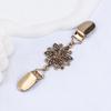 Clipe de lenço de gola clipe de xale fivela de lenço de diamante europeia e americana broche anti-luz clipe de suéter vintage acessórios de liga feminina