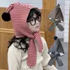 Novo Conjunto de Chapéu e Cachecol de Inverno para Crianças, Chapéu de Tricô Quente para Bebê, Chapéu Fofo Listrado com Proteção para Orelhas, Moderno