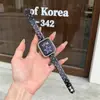 Correa de Cuero con Puntos y Corazones Doblemente Tachonados Adecuada para Apple Watch iWatch 12ª Generación 11/10
