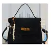 Bolsa Tote Moderna e Tendência para Mulheres, Acabamento Fosco, Elegante Bolsa de Ombro Grande Capacidade para o Dia a Dia, Bolsa Quadrada de Alta Qualidade para o Ombro Casual