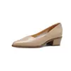 Sapatos Mary Jane robustos de salto baixo estilo francês para mulheres, bico fino, corte baixo, versáteis para o trabalho, sapatos versáteis de couro macio para primavera e outono de 2024