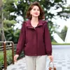 Coleção Outono/Inverno 2026 da mamãe, elegante e que rejuvenesce: roupas de exterior da moda, casuais, de corte justo e plus size para mulheres de meia-idade