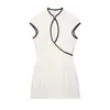 Estilo Europeu e Americano 2026 Verão Novo Vestido Feminino Slim Fit Barra de Cor Contrastante Mini Vestido Sem Mangas Curto