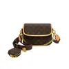 Bolsa Transversal Monica Qiqi Corrente Vintage 2026 Nova Moda Versátil Pequena Quadrada Feminina de Ombro de Luxo